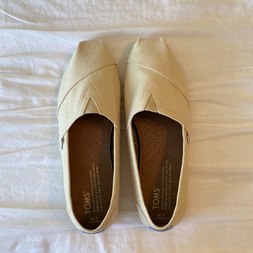 Ivory TOMS! Never worn!
